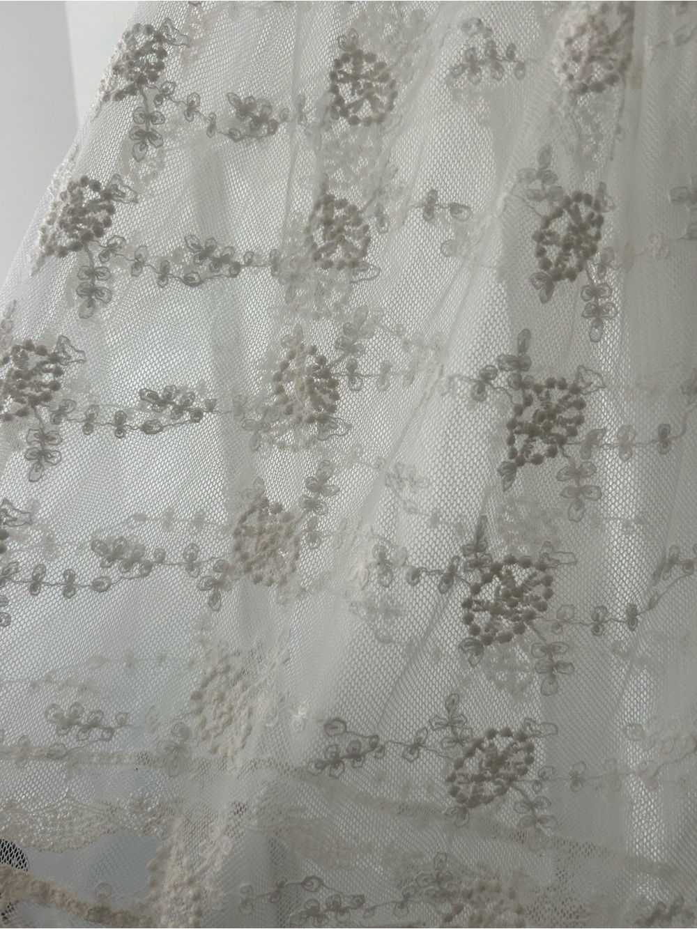 Ivory Lace Ruffle Strap Tank Top - Picture 3 of 4